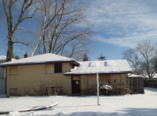 8211 Lockwood Ave, Burbank, IL