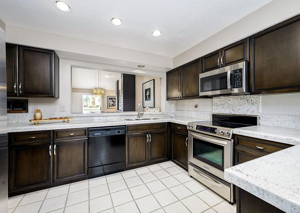 1st image of 177 Desert Falls Cir
