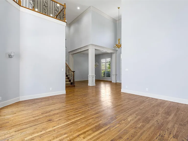 5902 Shy Dr — Photo 8