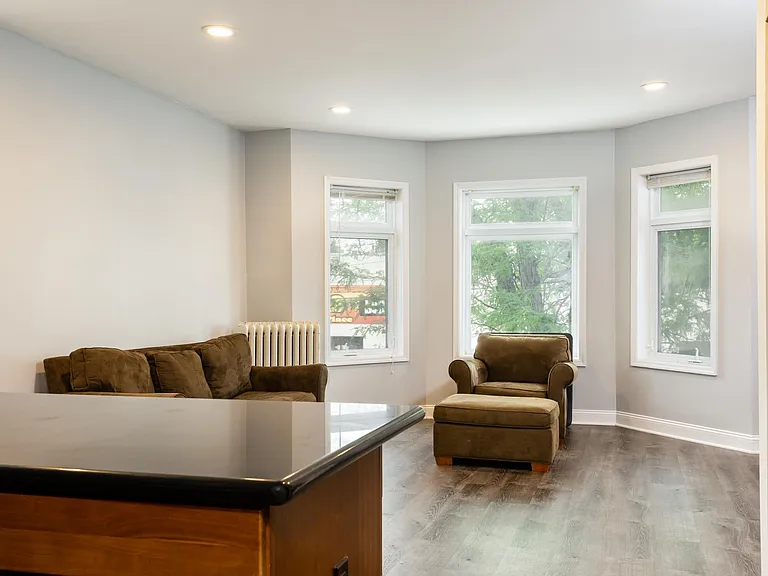 716 State St — Photo 24