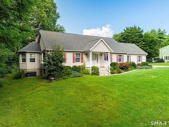 3rd image of 113 Hemlock Valley Road