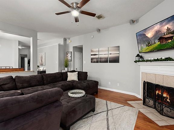 5th image of 10007 Autumn Way Dr