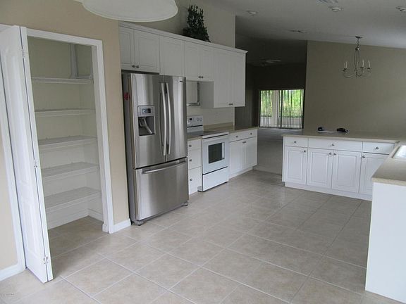 4th image of 628 Remington Green Dr SE