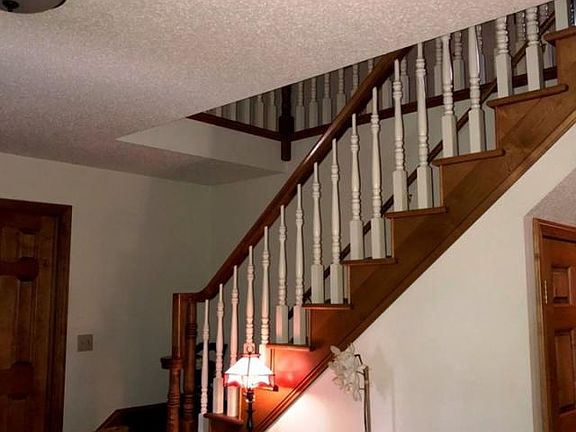 5th image of 14 Country Oaks Dr