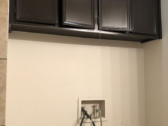 2nd image of 1036 McKinley St APT 106