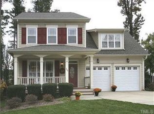 504 Acorn Falls Ct, Holly Springs, NC 27540