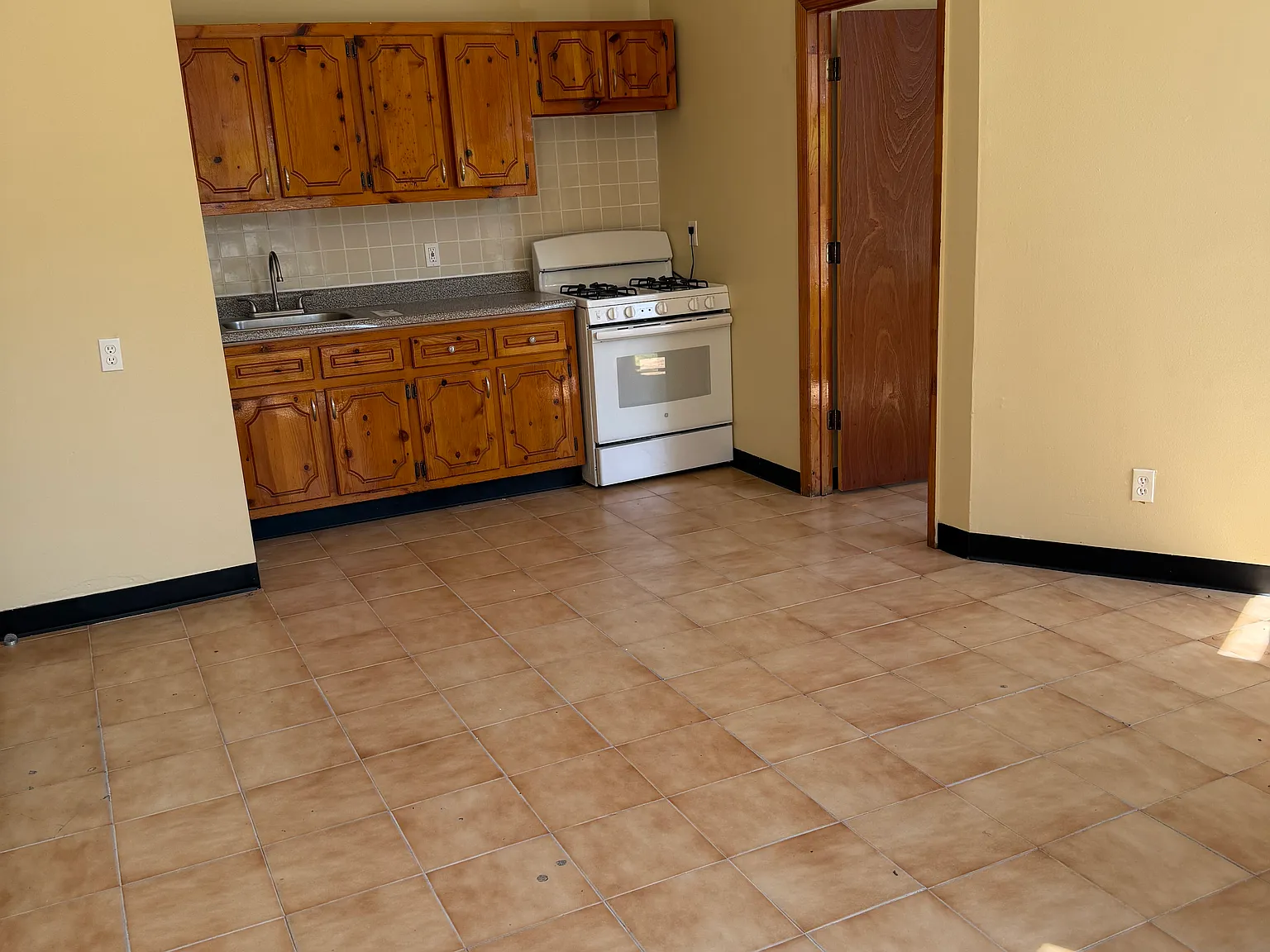 1 bed, $1,700 — Photo 1
