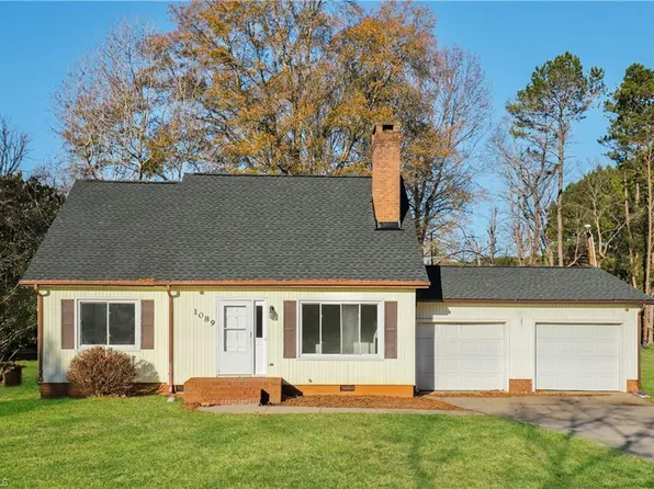 1089 Valley Dr, Graham, NC 27253