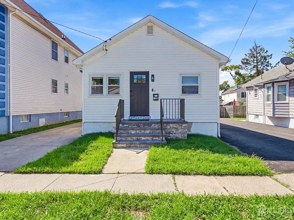 1st image of 129 Pershing Ave