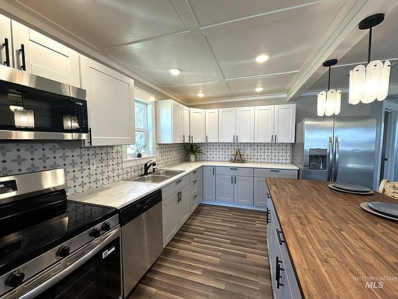3rd image of 5562 Spur Hwy #95