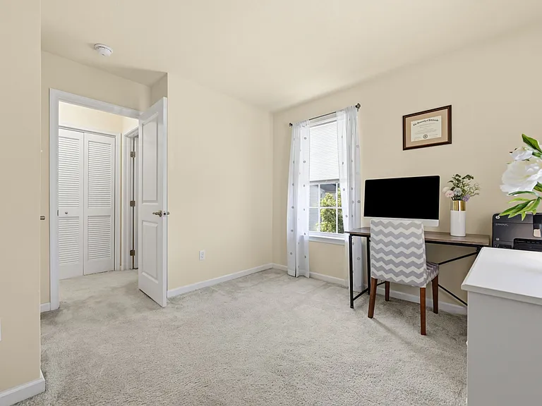 601 Pointe View Dr — Photo 13