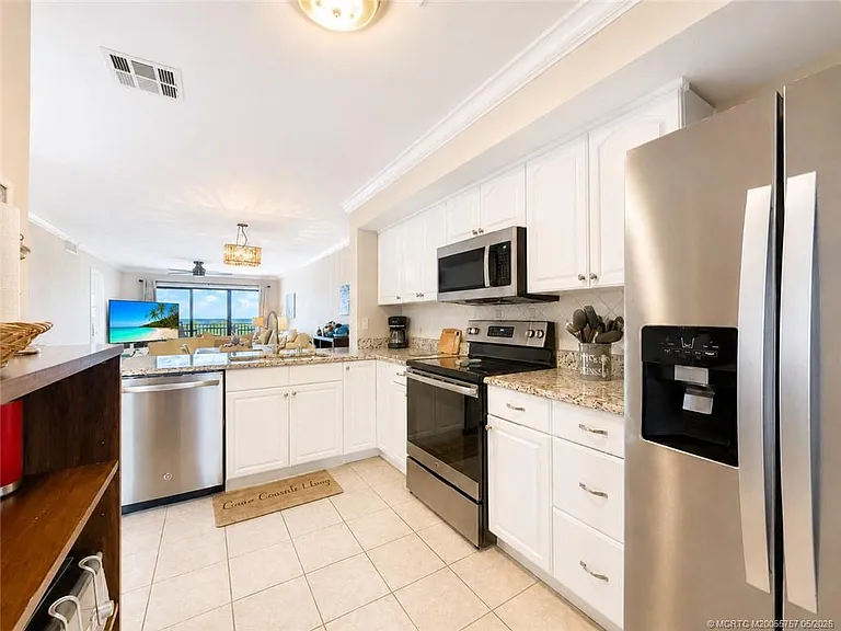 7430 S Ocean Dr #220 — Photo 9