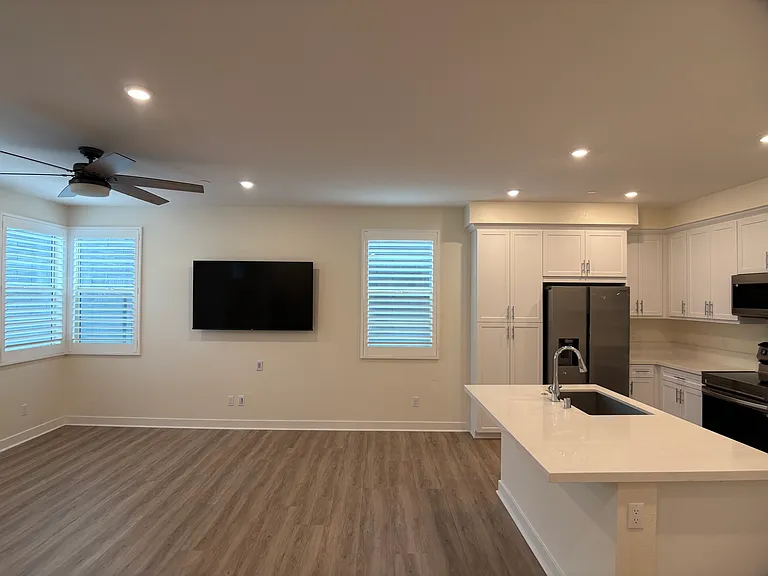 445 Hazel Dr — Photo 10