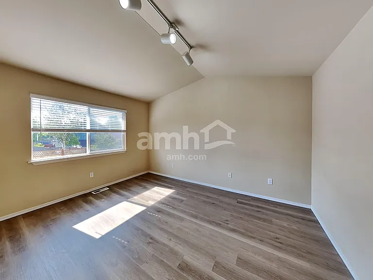 19610 15th Avenue Ct E — Photo 11