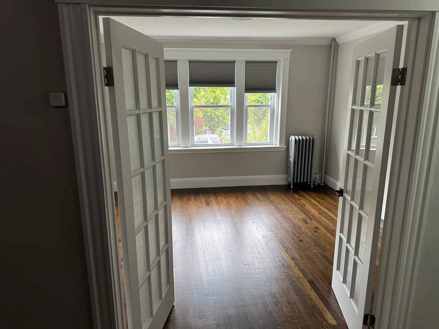 2 bed, 800 sqft, $2,400 — Photo 2