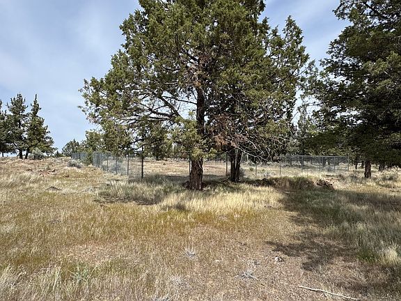 5th image of 8337 SW Jordan Rd