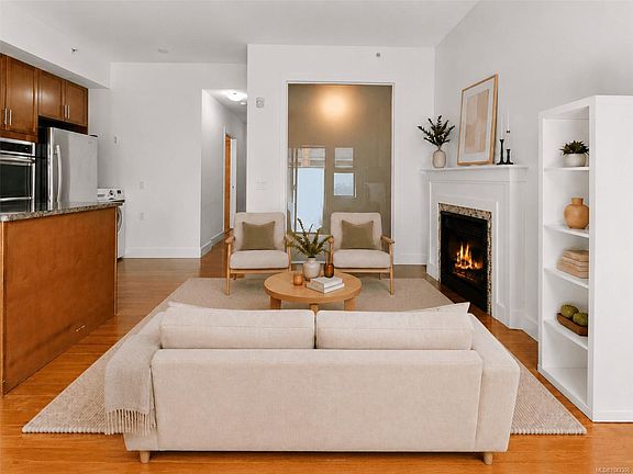 4th image of 240 Cook St #211