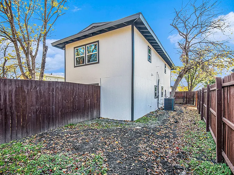 408 Dawson Cir #B — Photo 22