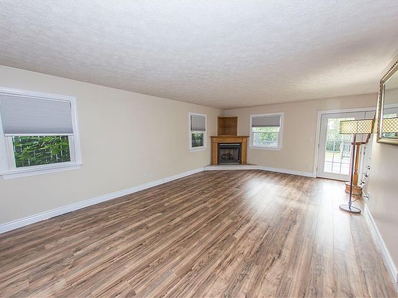 5th image of 1140 Madrid Dr
