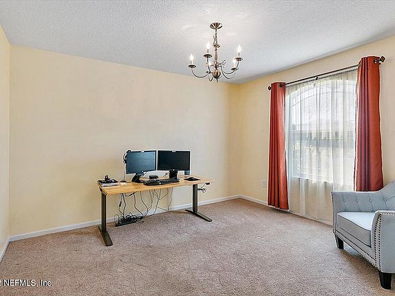 3rd image of 10233 Driftwood Hills Dr
