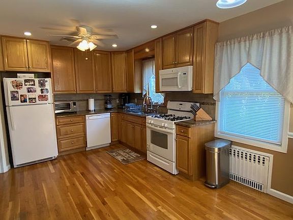 3rd image of 416 Columbus Ave #2F