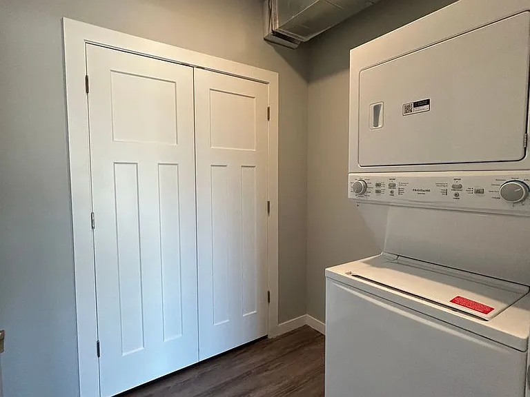 2723 Adams St — Photo 11