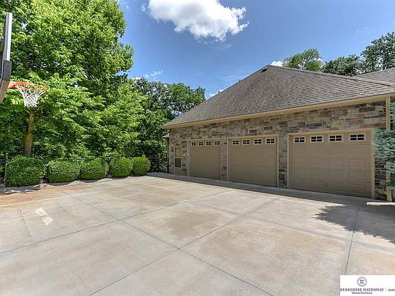 4th image of 11705 Windcrest Dr