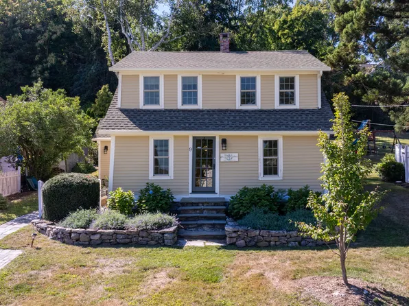 9 Grove Avenue, Groton, CT 06355