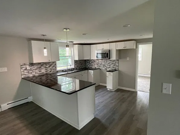 1828 Highland Rd, Hermitage, PA 16148