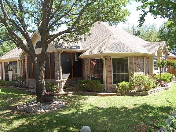4th image of 2417 Birchwood Dr
