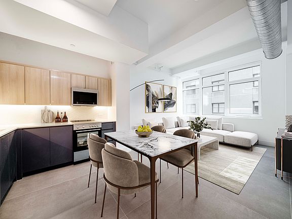 3rd image of 339 W 38th St #6A