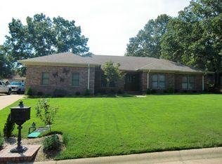 103 Coyote Ct, Hot Springs, AR 71901