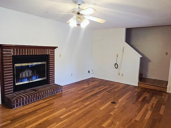 5th image of 2221 Glenwood Ln