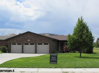2160 Sentinel Cir, Gering, NE 69341