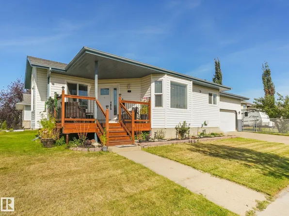 1 Mullen Ct, Leduc, AB T9E 6S3