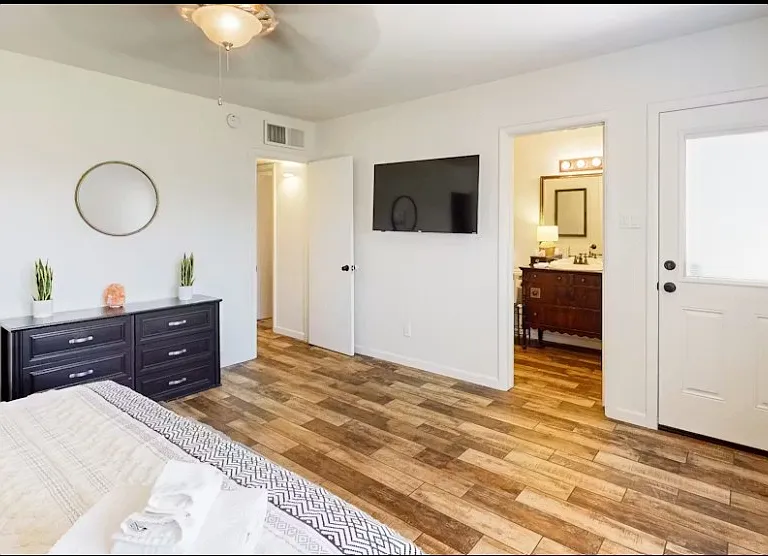 15 W Mission Ln — Photo 13