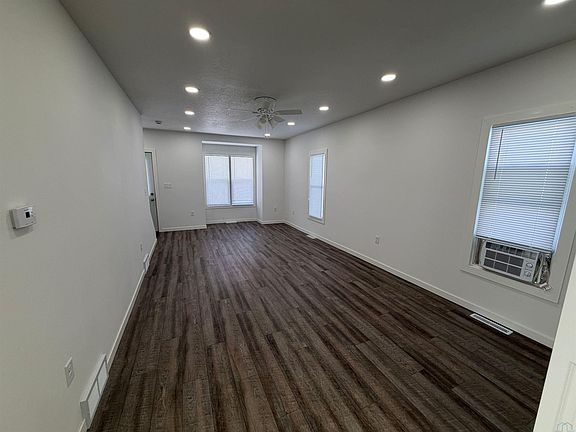 3rd image of 809 6th St