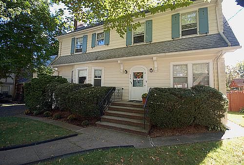 1st image of 176 Gregory Ave