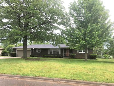 2070 Osage St, Lebanon, MO, 65536