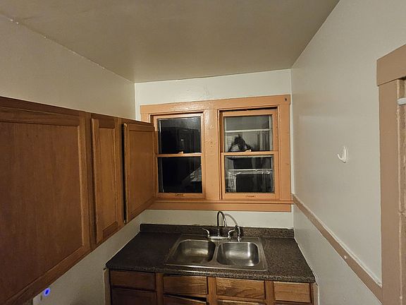 5th image of 304 S 10th Ave #1