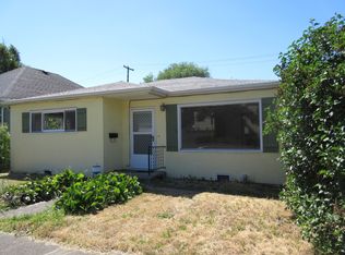 1456 SE Pine St, Roseburg, OR 97470