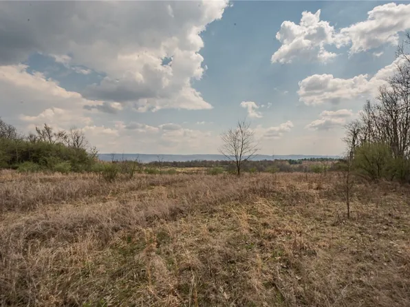 205 Pine View Dr, Smithfield, PA 15478