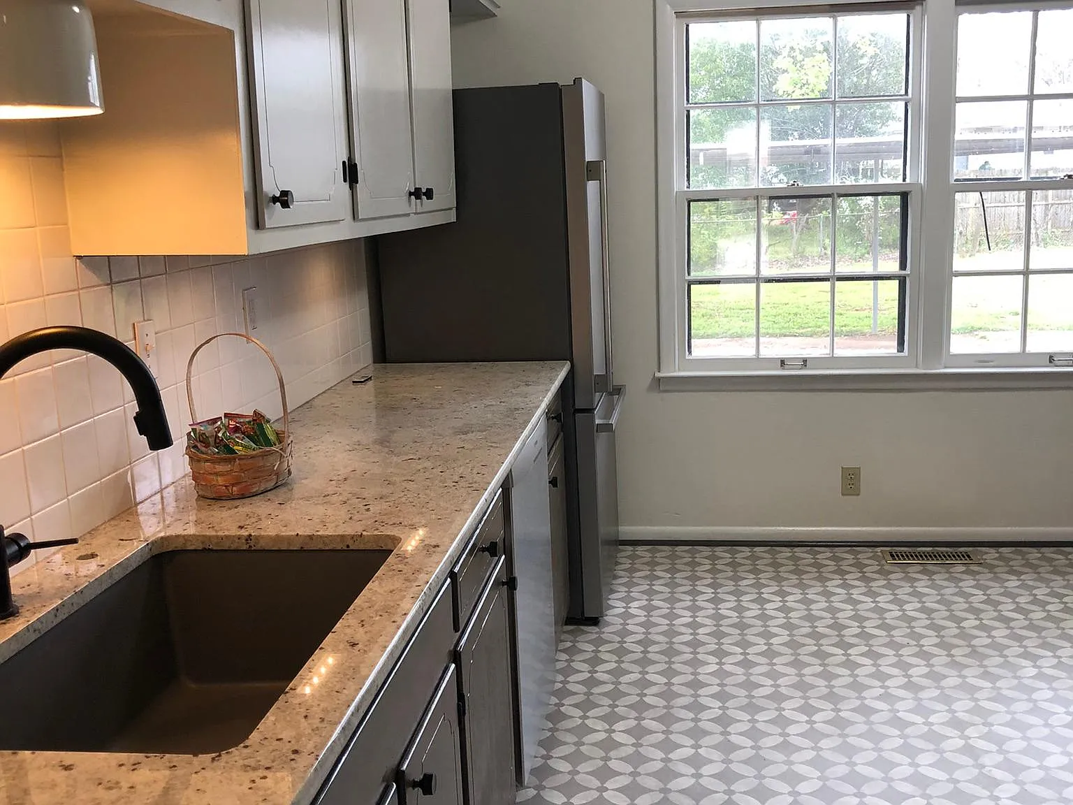 3 bed, 1737 sqft, $1,850 — Photo 2