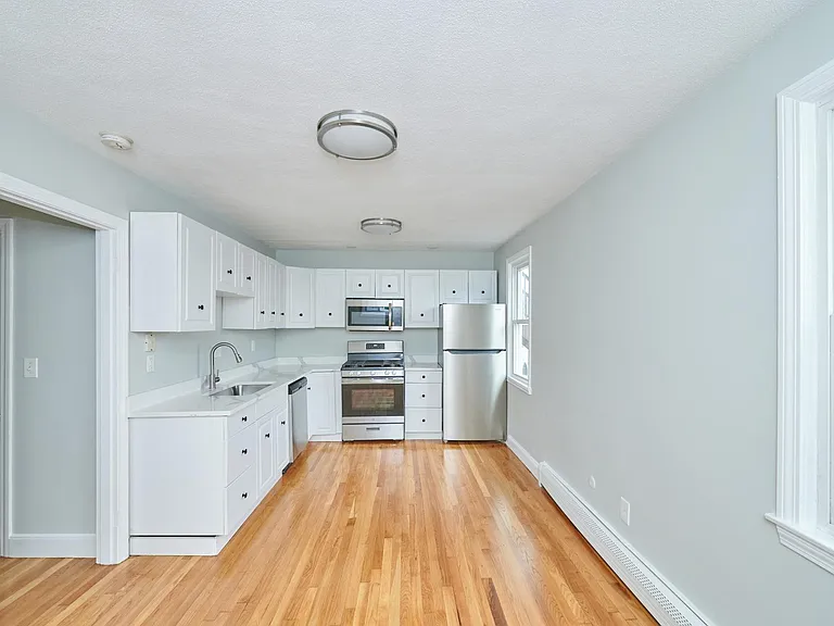 269 Harvard St #7 — Photo 2