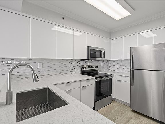 5th image of 2501 S Ocean Dr APT 1527