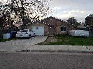 2335 Orange Ave, Selma, CA 93662