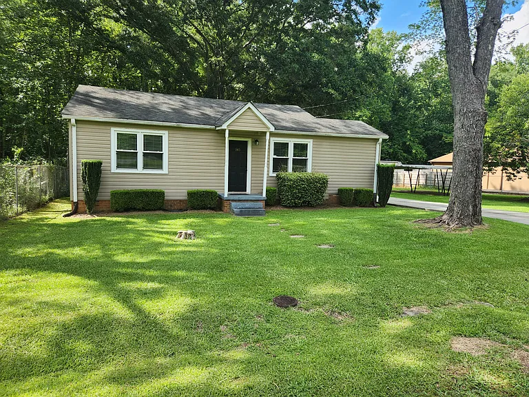 145 Crestview Dr — Photo 16