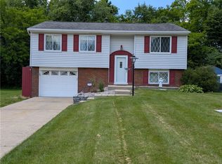 209 Bendix Dr, Coraopolis, PA 15108