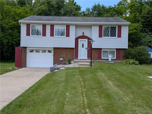209 Bendix Dr, Coraopolis, PA 15108