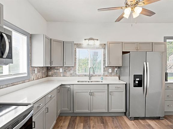 4th image of 1018 Garland St